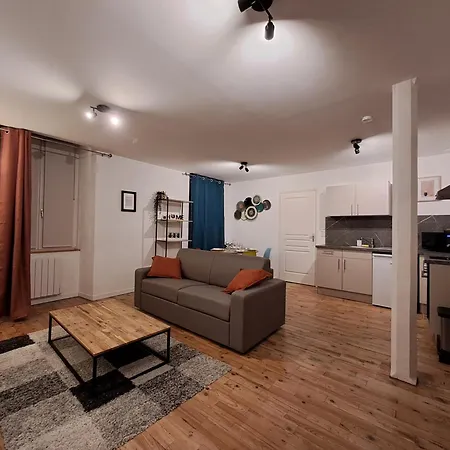 Le D'lices, Spacieux, Centre-ville, Free Parking * لافال