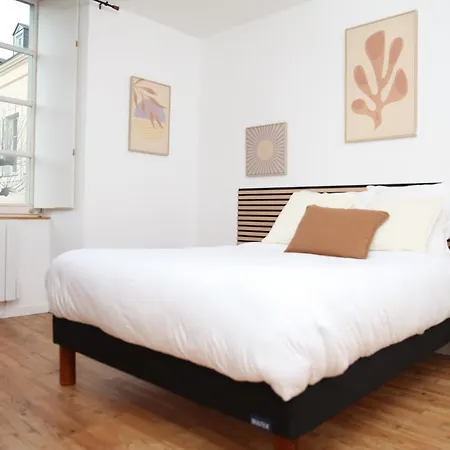 Le D'lices, Spacieux, Centre-ville, Free Parking Apartamento *