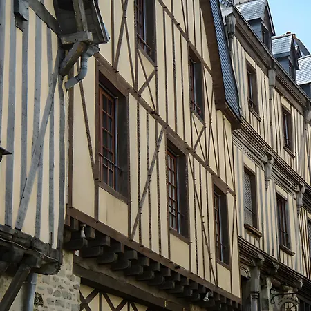 شقة Le D'lices, Spacieux, Centre-ville, Free Parking لافال