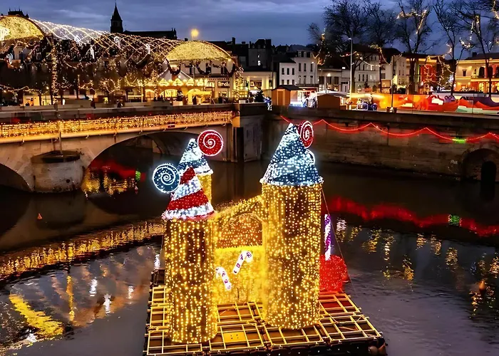 Le D'lices, Spacieux, Centre-ville, Free Parking 拉瓦勒